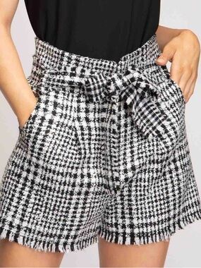 Black & White - Hight Waist Short with Fray Hem Detail